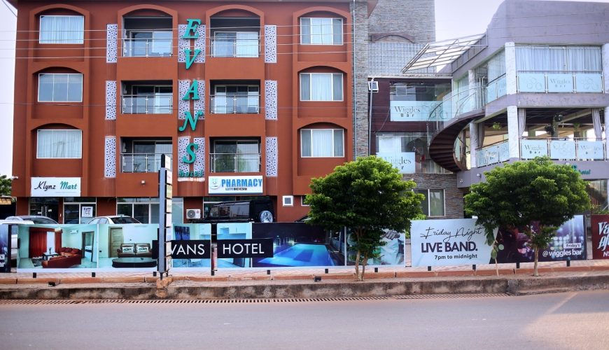 Evans Hotel
