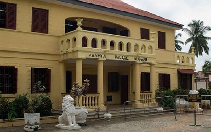 Kumasi Manhyia Palace Ashanti culture tour